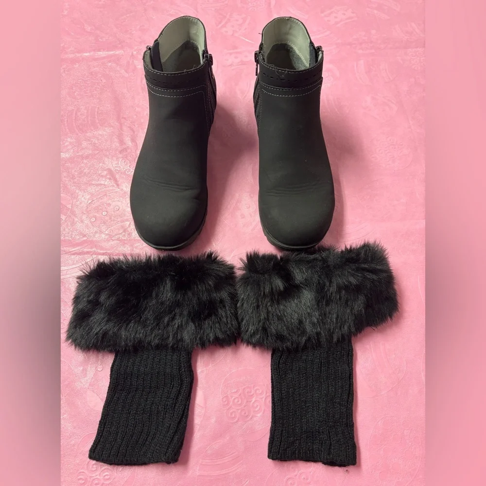 JSport women’s size 9 BLACK Ankle Boot -faux fur top